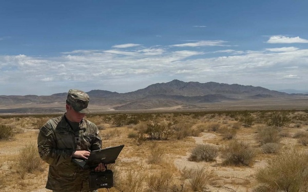 US Soldier uses NAVWAR System during PC-C6