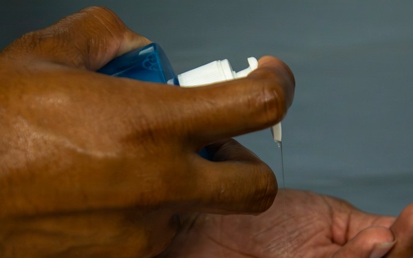 593rd CSC Soldiers Demonstrate Proper Shaving Techniques