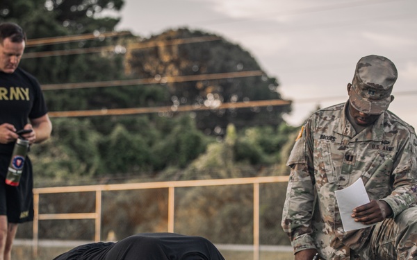 335th Signal Command (Theater) soldiers conduct the Army Fitness Test