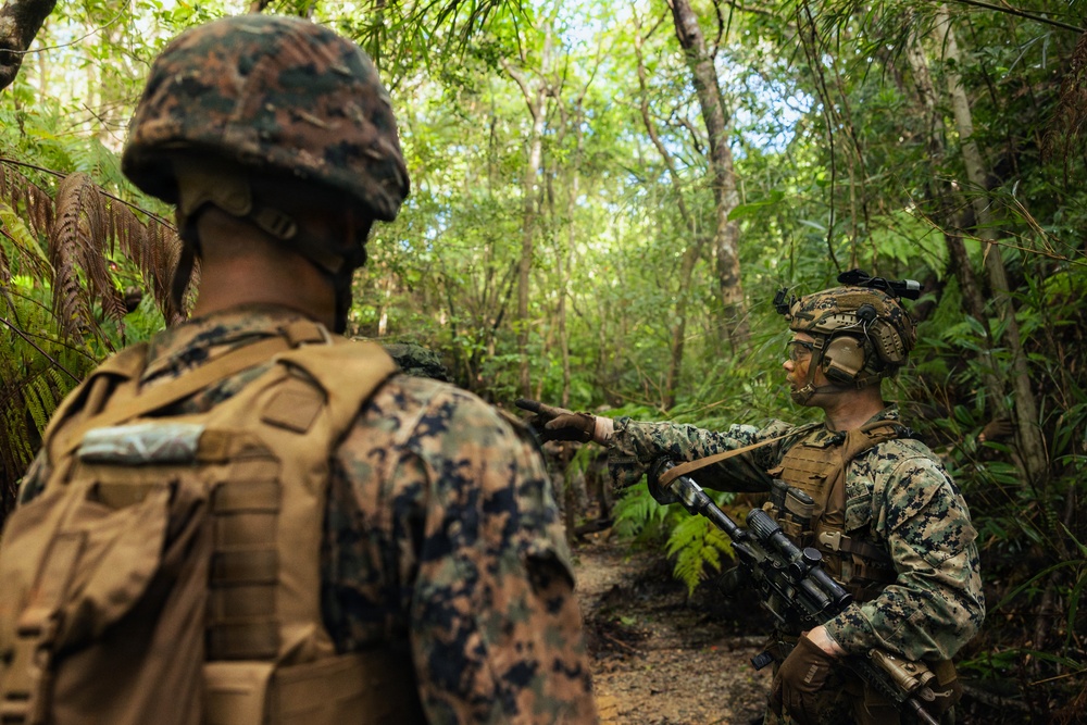 U.S. Marines with 12th LCT Conduct a Live-Fire Range