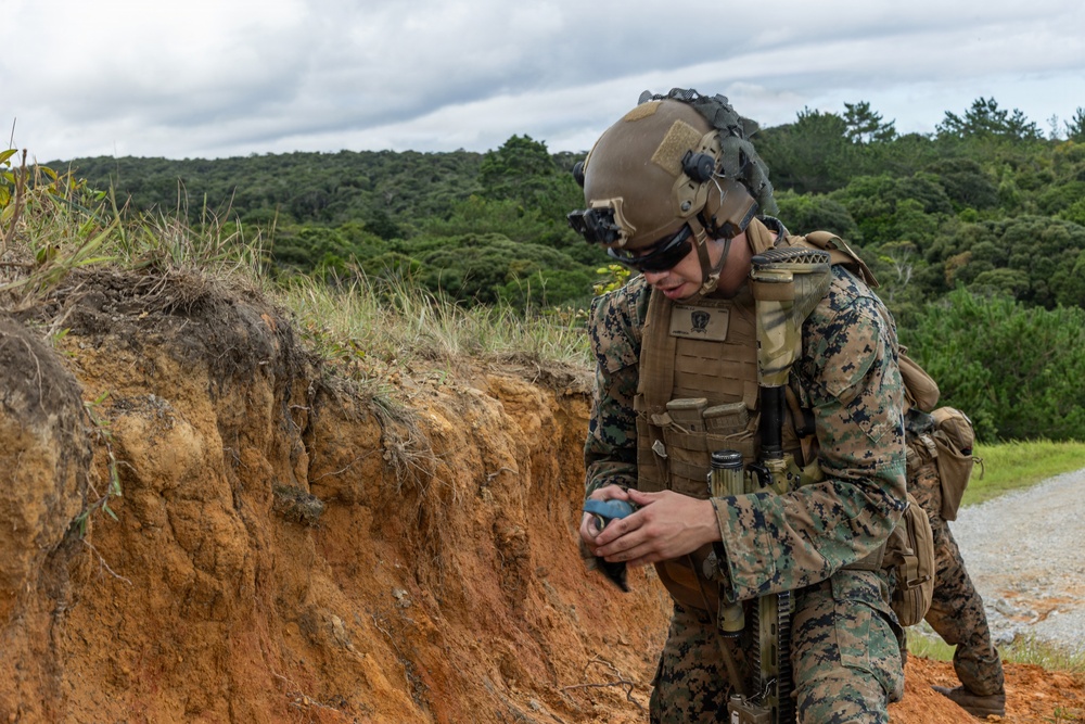 U.S. Marines with 12th LCT Conduct a Live-Fire Range