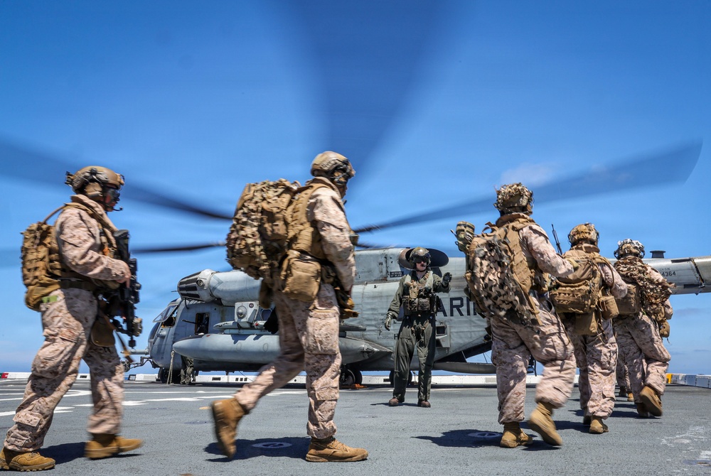 USS John P. Murtha Conducts COMPTUEX With Makin Island Amphibious Ready Group