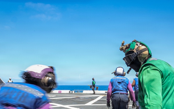 USS John P. Murtha Conducts COMPTUEX With Makin Island Amphibious Ready Group