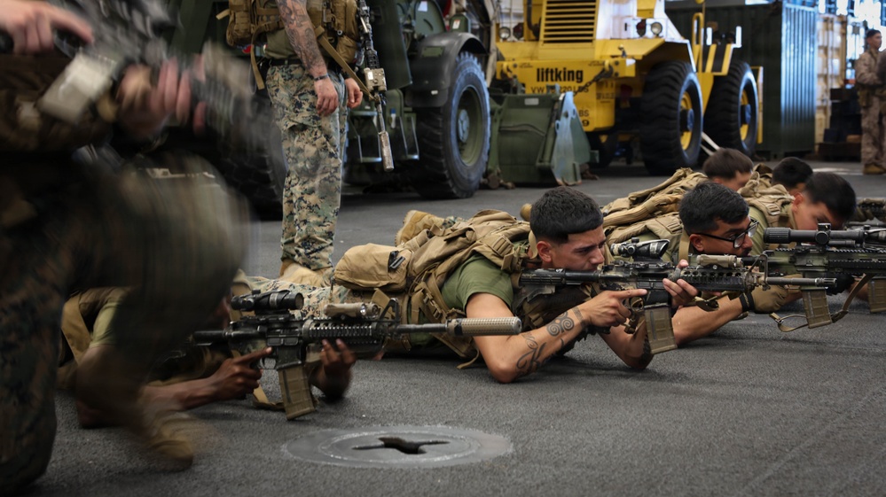 Anchroage Conducts COMPTUEX With Makin Island Amphibious Ready Group