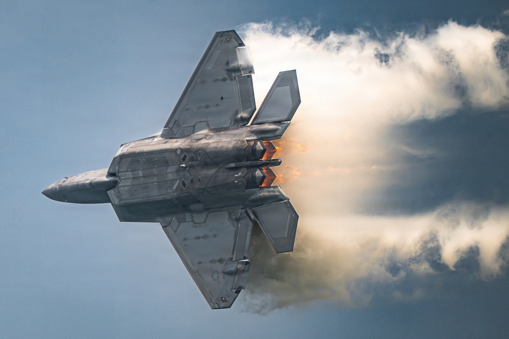 F-22 Demonstration Team performs for 2026 Chicago Air and Water Show