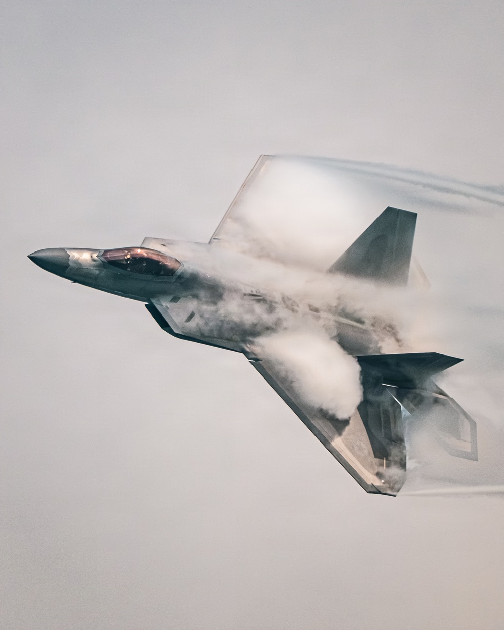 F-22 Demonstration Team performs for 2026 Chicago Air and Water Show