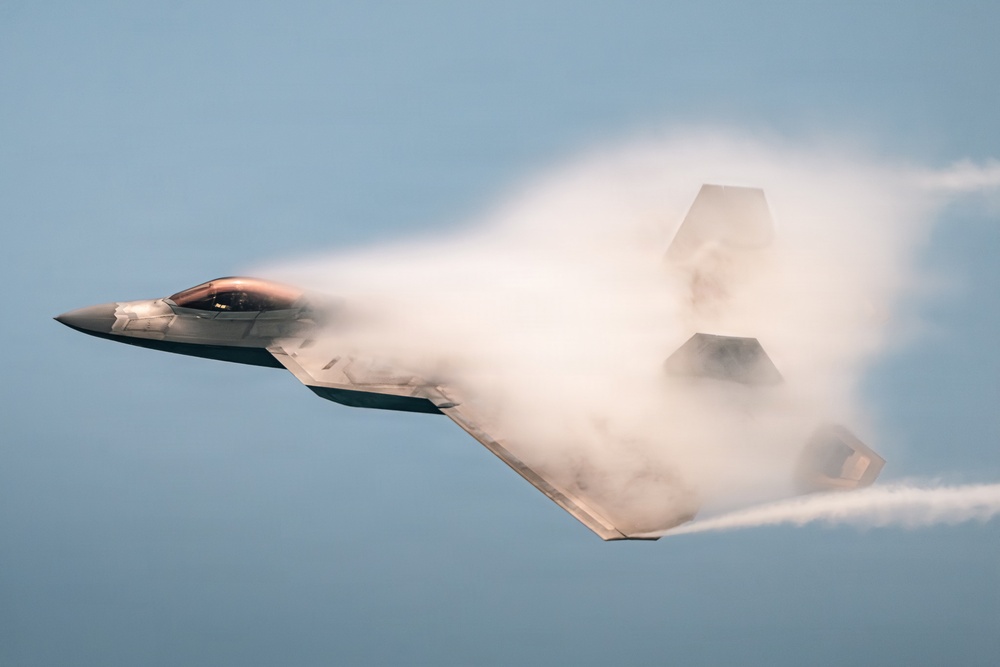 F-22 Demonstration Team performs for 2026 Chicago Air and Water Show