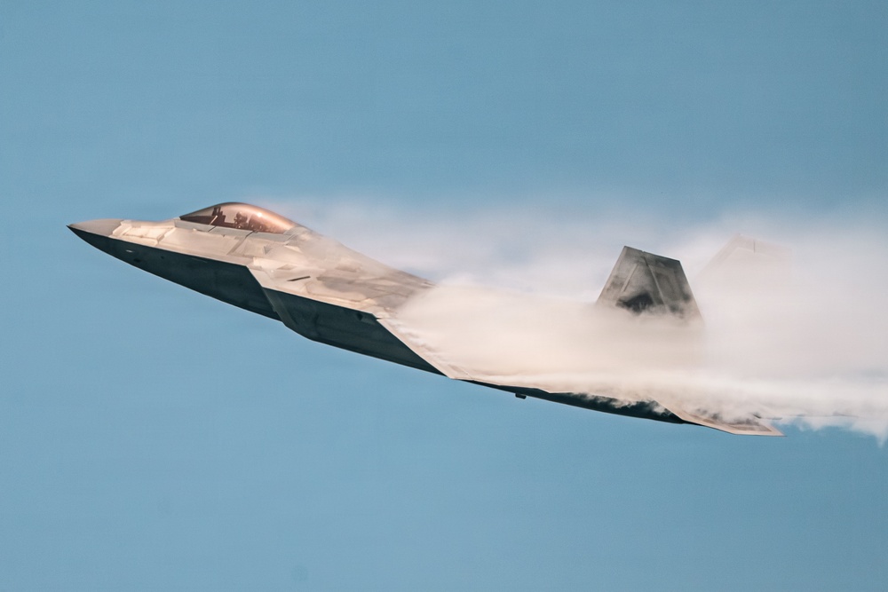 F-22 Demonstration Team performs for 2026 Chicago Air and Water Show
