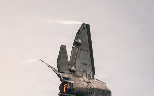 F-22 Demonstration Team performs for 2026 Chicago Air and Water Show