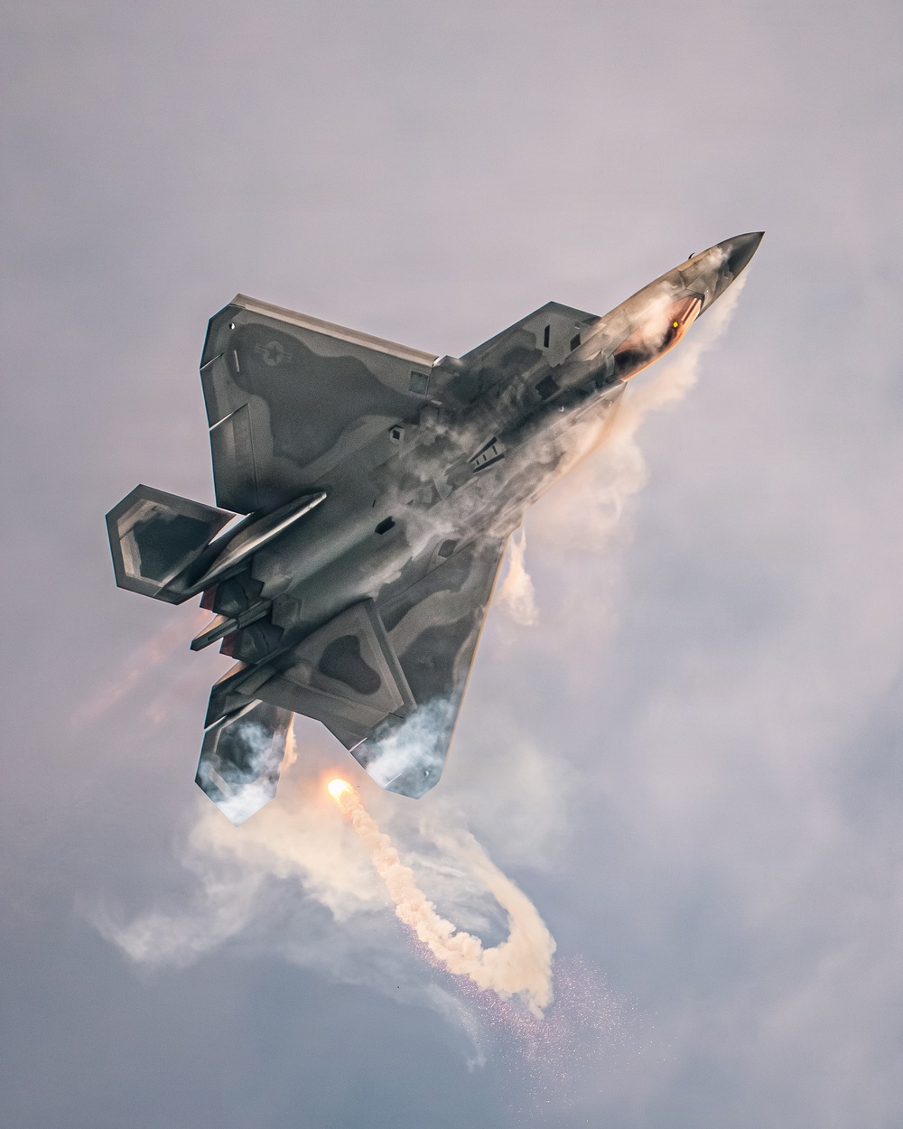 F-22 Demonstration Team performs for 2026 Chicago Air and Water Show