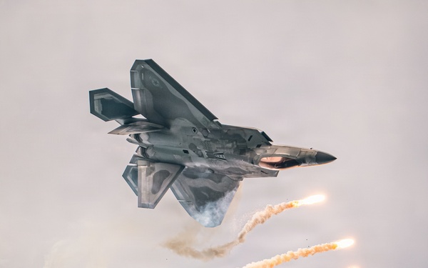 F-22 Demonstration Team performs for 2026 Chicago Air and Water Show