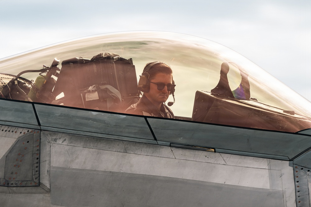 F-22 Demonstration Team performs for 2026 Chicago Air and Water Show