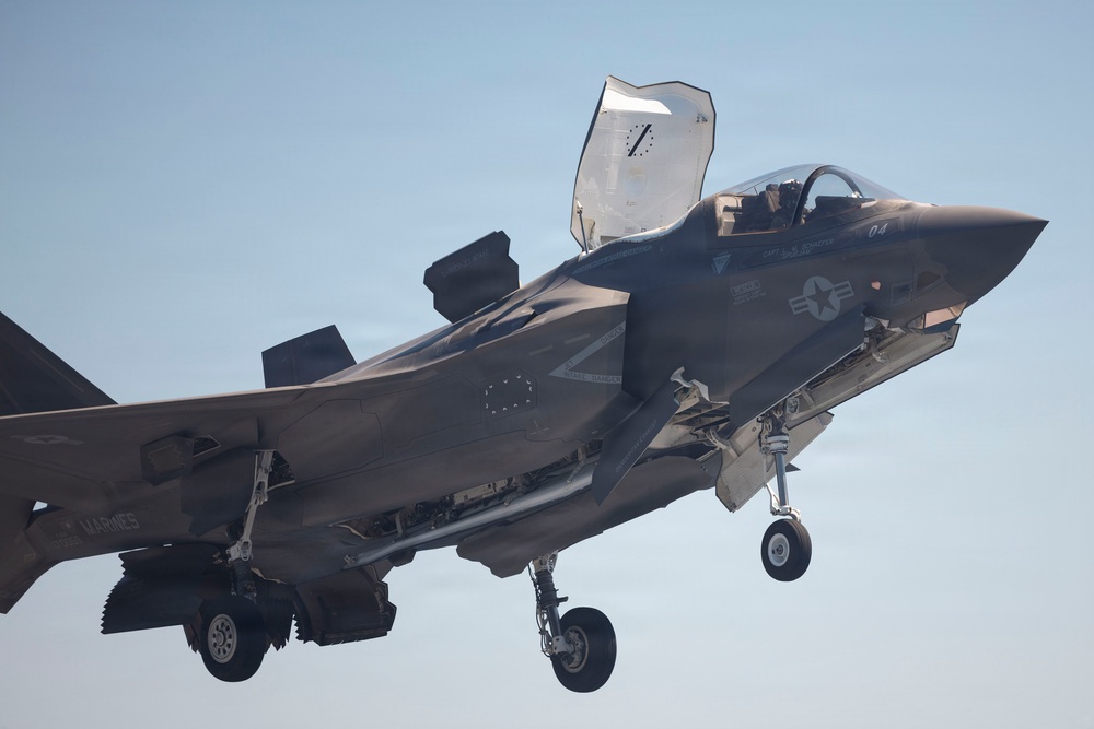 13th MEU | VMFA-211 Conducts Carrier Qualifications Aboard USS Makin Island