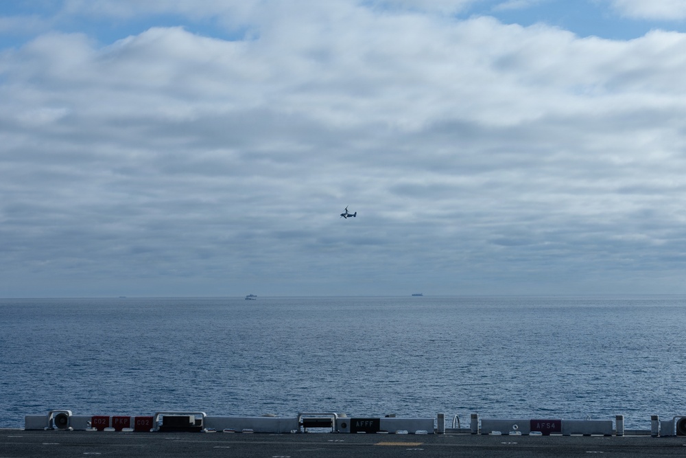13th MEU | VMM-364 (Rein.) Lands Aboard USS Makin Island