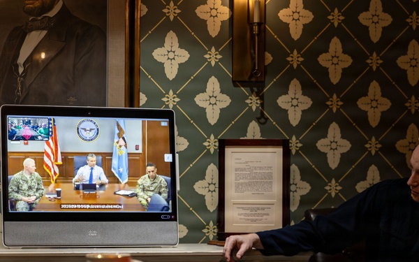 Abraham Lincoln Conducts A Meeting With SECWAR