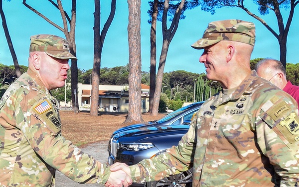 Incoming SETAF-AF Commander Visits Camp Darby