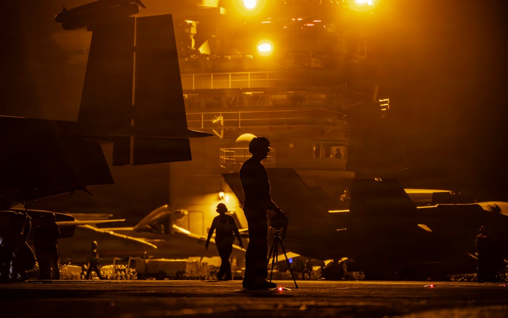 USS George Washington Conducts Flight Operations