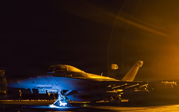 USS George Washington Conducts Flight Operations
