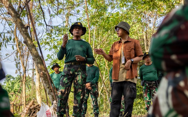 MRF-D Marines participate in jungle survival exchange