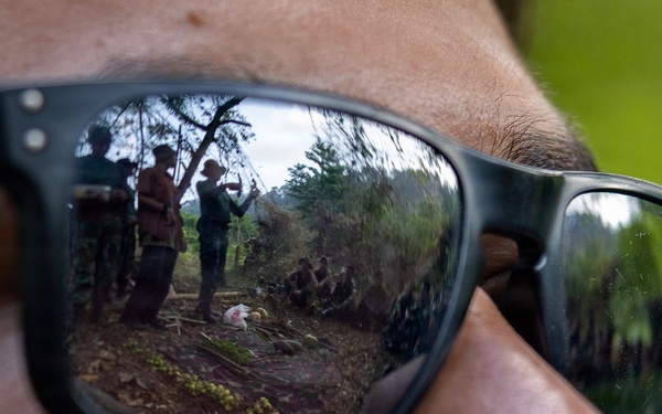 MRF-D Marines participate in jungle survival exchange