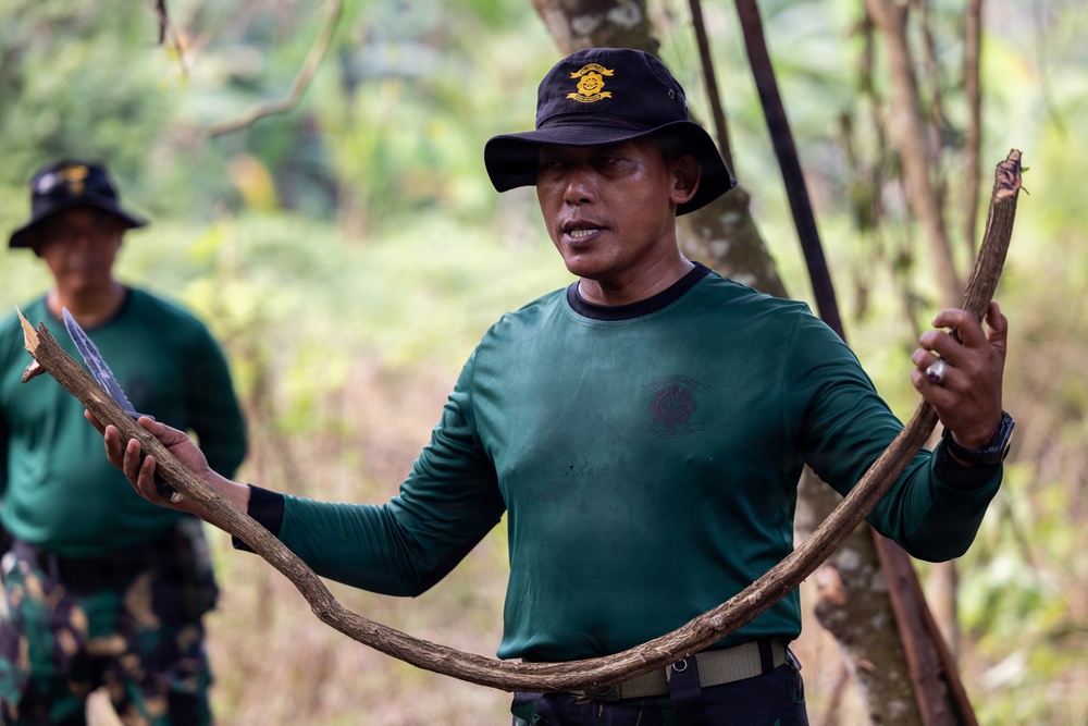 MRF-D Marines participate in jungle survival exchange