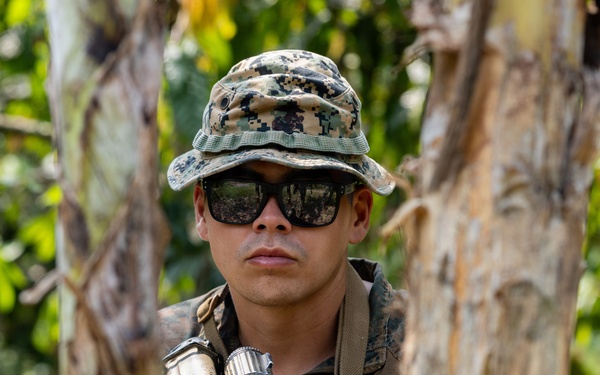 MRF-D Marines participate in jungle survival exchange