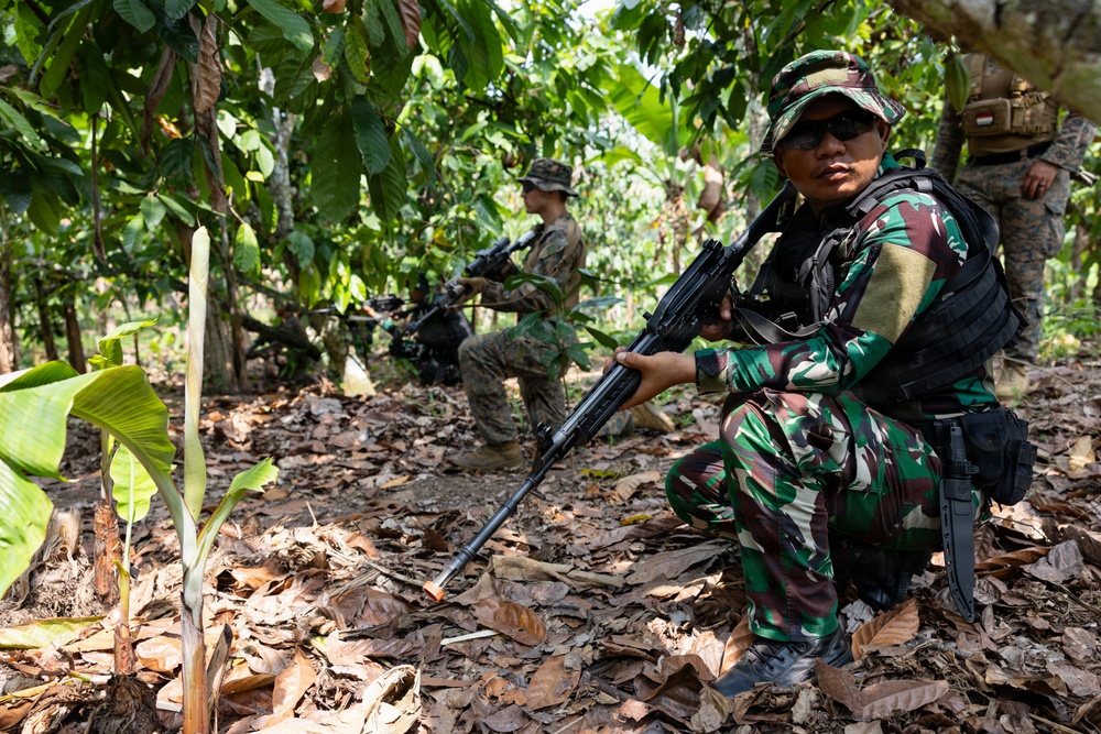 MRF-D Marines participate in jungle survival exchange