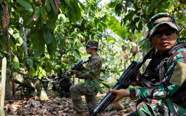 MRF-D Marines participate in jungle survival exchange