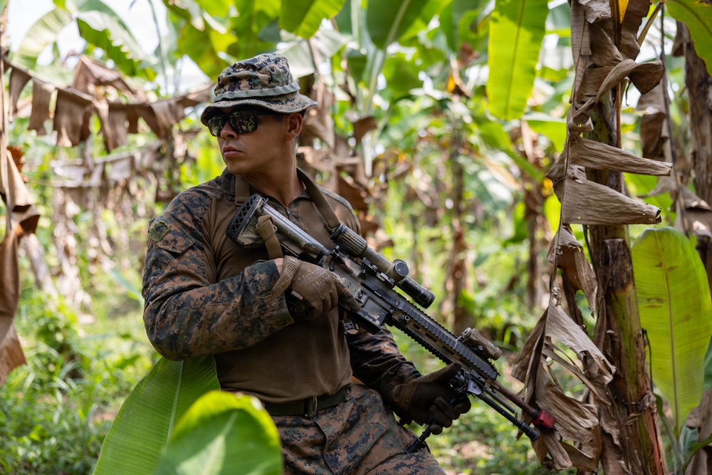 MRF-D Marines participate in jungle survival exchange