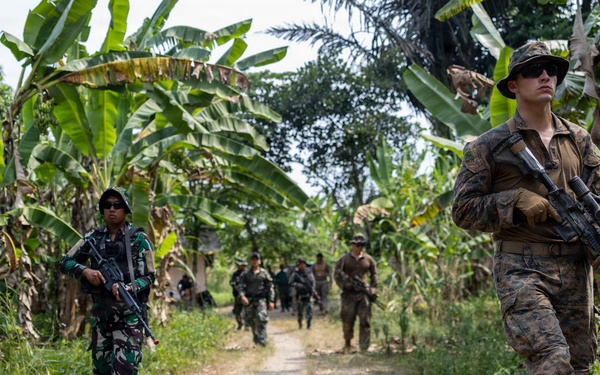 MRF-D Marines participate in jungle survival exchange