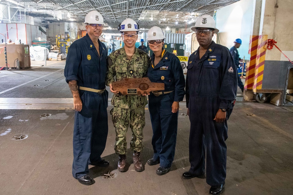 USS John C. Stennis (CVN 74) Lt. Cmdr. Huy Huynh Ring Off Ceremony