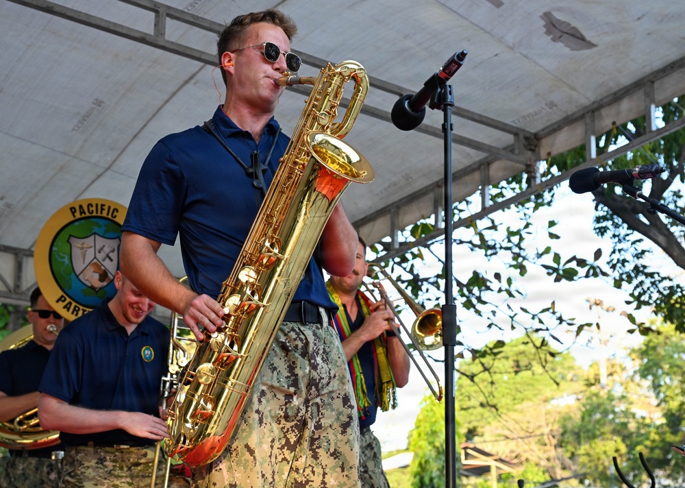 Pacific Partnership Band holds concert at Avenida Marginal waterfront in Dili, Timor-Leste
