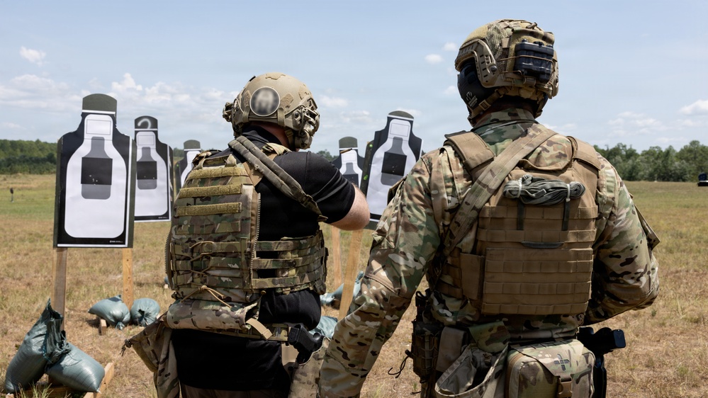 Senior Advisor to the Secretary of War for Strategy Visits Camp Shelby