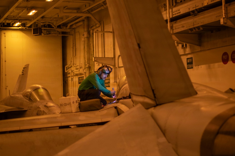Abraham Lincoln Conducts Aircraft Maintenance