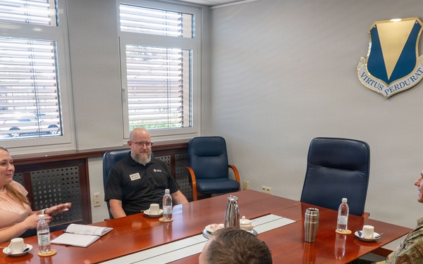 86th AW leaders, American Red Cross leaders meet to strengthen partnership