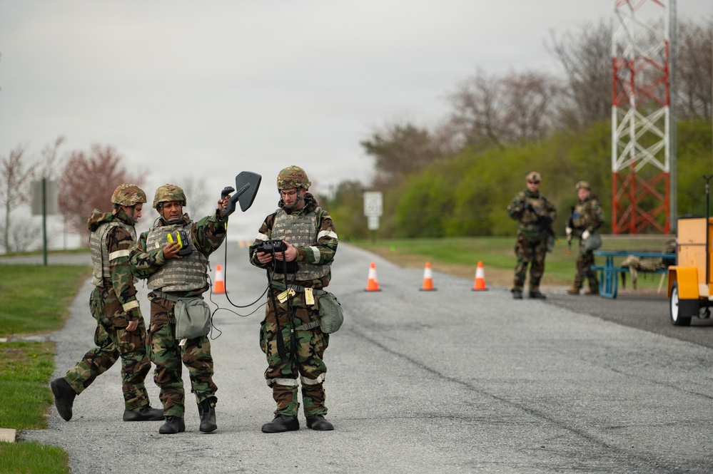 270th EIS Airmen Employ Radio Direction-Finding Capabilities