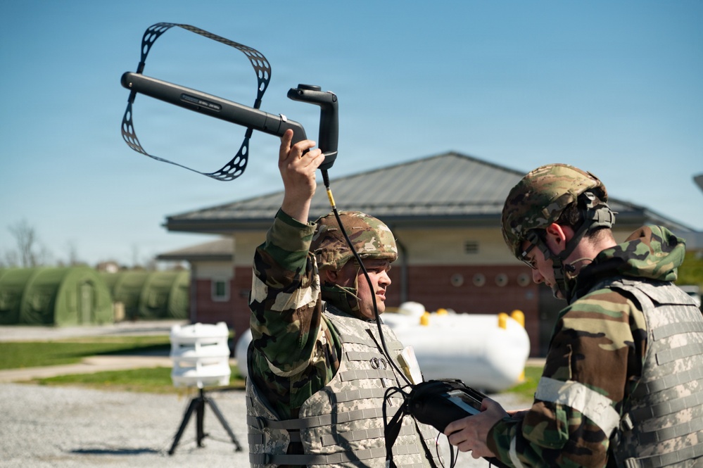 270th EIS Airmen Track Radio Frequency Signals