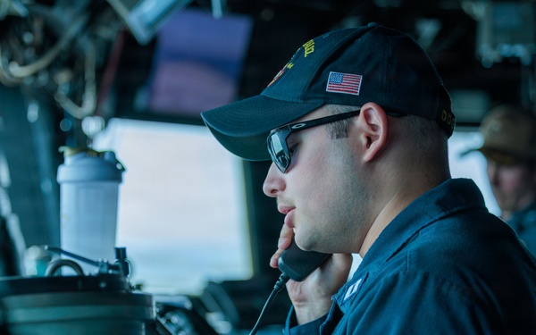Watchstanders aboard USS Gonzalez