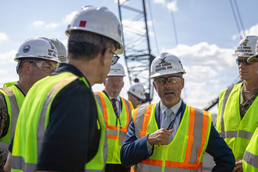 Under Secretary of the Navy Visits PNSY