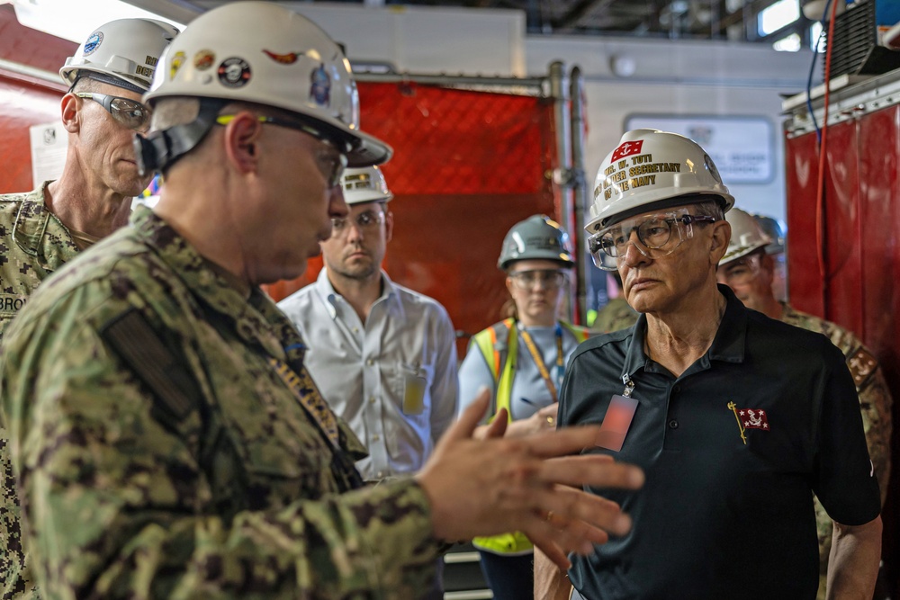 Under Secretary of the Navy Visits PNSY