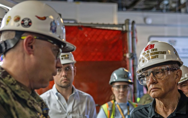 Under Secretary of the Navy Visits PNSY