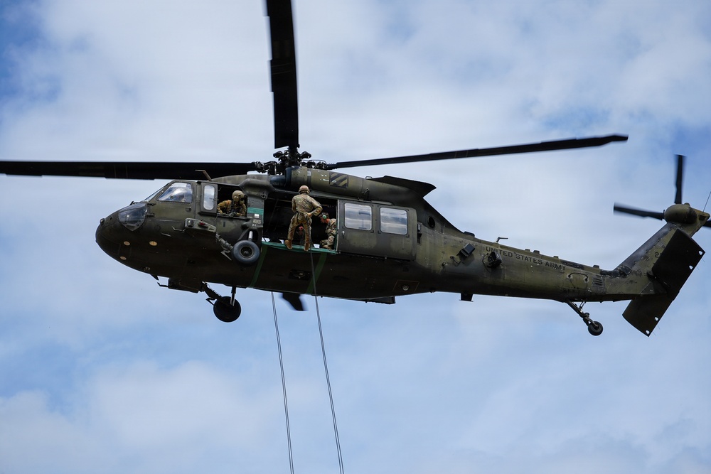 Master Rappel on 7ATC Parade Field