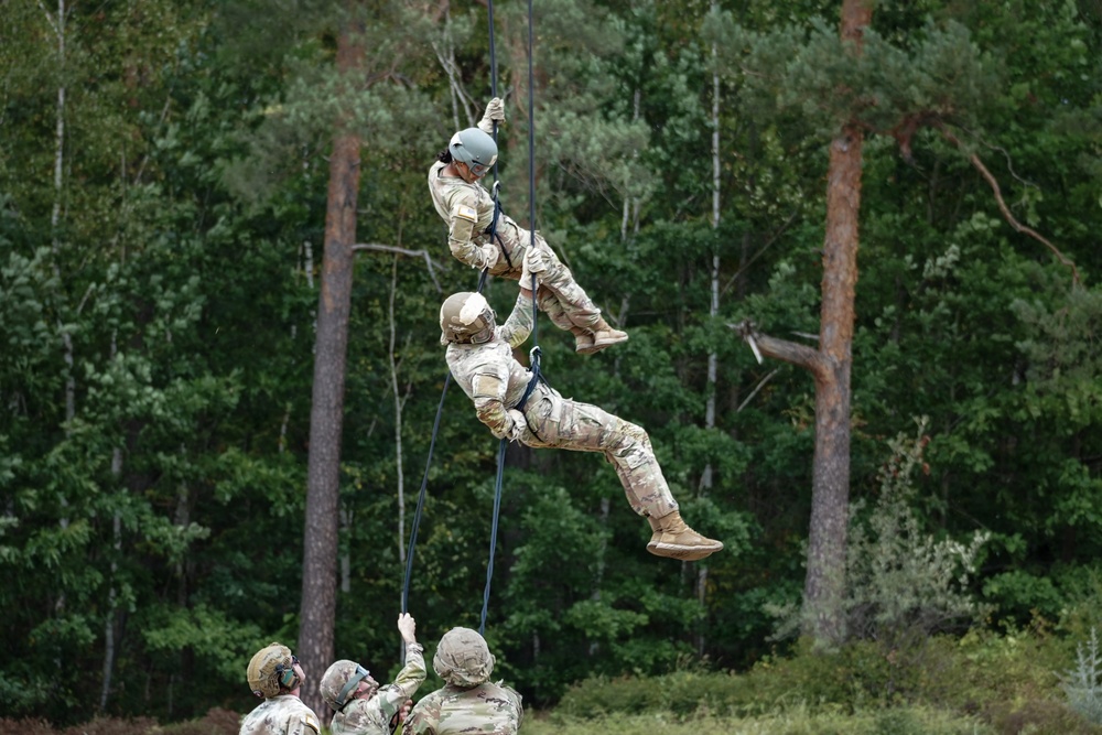 Master Rappel on 7ATC Parade Field