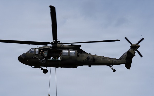 Master Rappel on 7ATC Parade Field