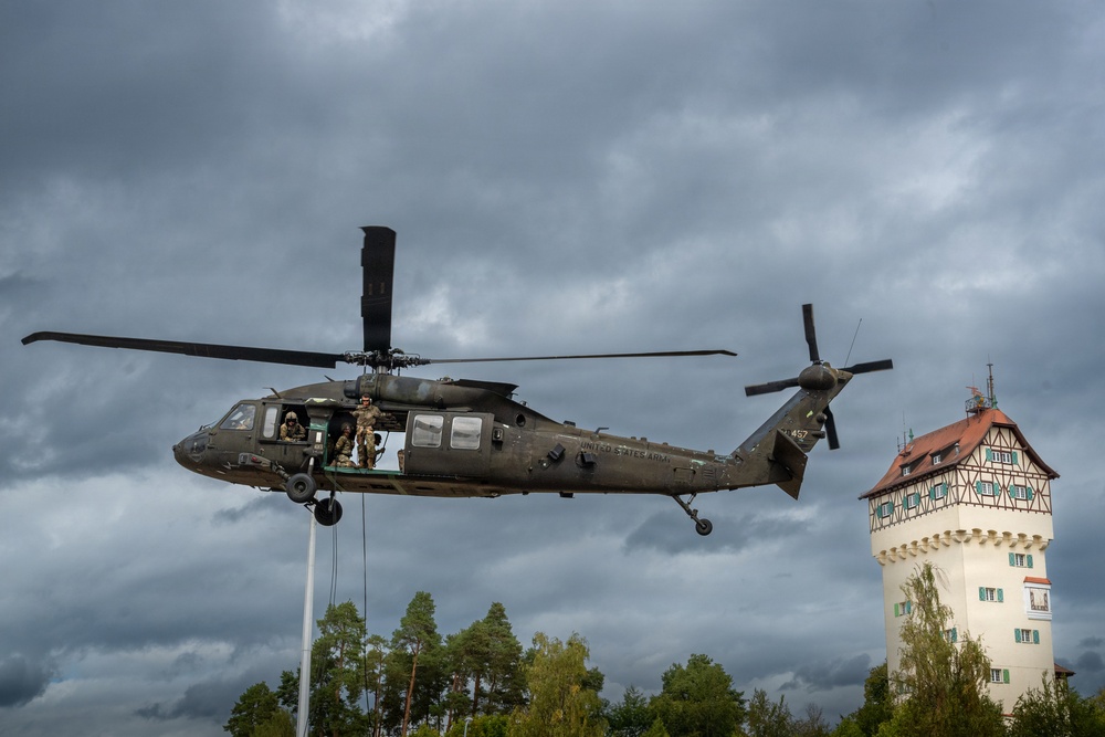 Master Rappel Training on 7ATC Parade Field