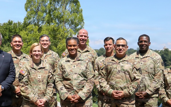 7th Signal Command (Theater) Attends TechNet