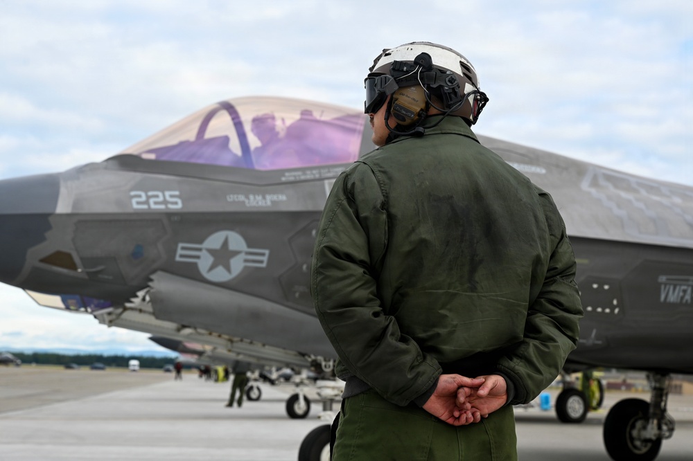 VMFA 225 Vikings take on RED FLAG-Alaska 26-3