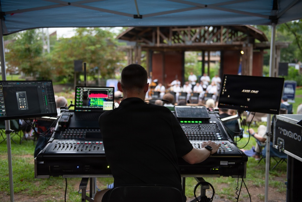 US Navy Band Commodores Perform at Vienna Town Green