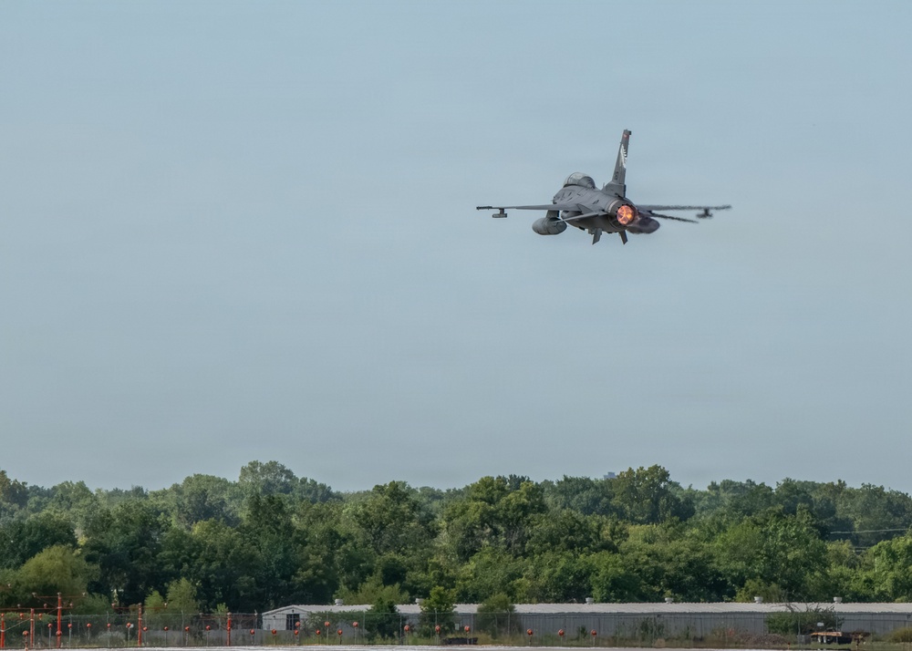 NORAD Region Commander Marks Milestone Flight in Tulsa