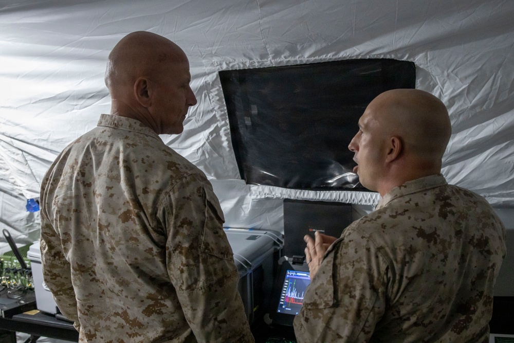 LtGen Matos visits 2nd MarDiv
